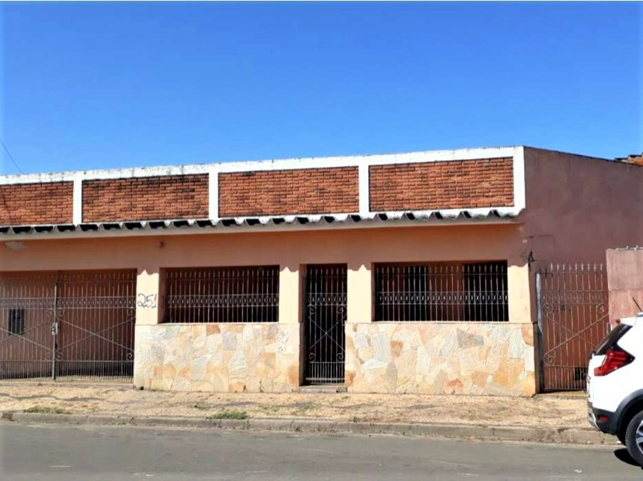 Duas Casas | Terreno 312m² | Construção 160m² | Vila Olinda |