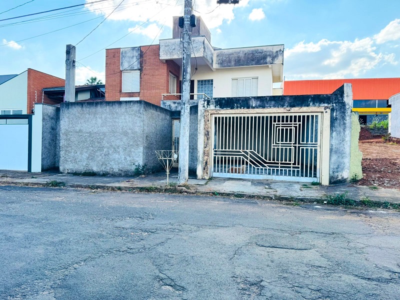 Sobrado com área de 206m² | Terreno com 356m² | Nova Mogi