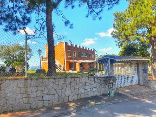 Casa em condomínio fechado em Vinhedo | Chácara com 1.701m² no Residencial Vale Santa Fé