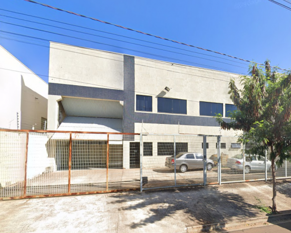 Terreno com1.260,00 m² | galpão com 747,44 m² de área construída