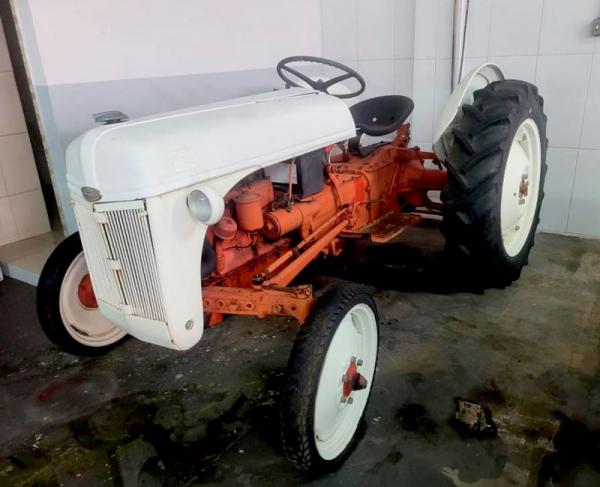FORD/TRATOR - 1949/1949