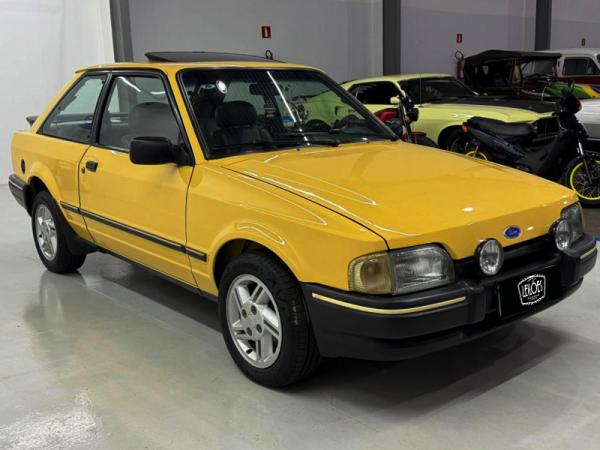FORD/ESCORT XR3 - 1988/1988