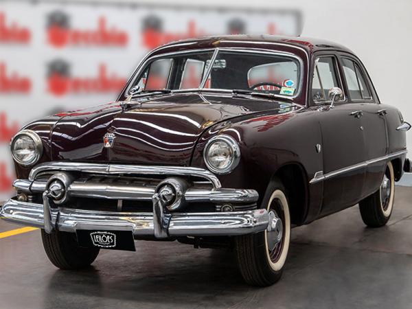 FORD/SEDAN - 1951/1951