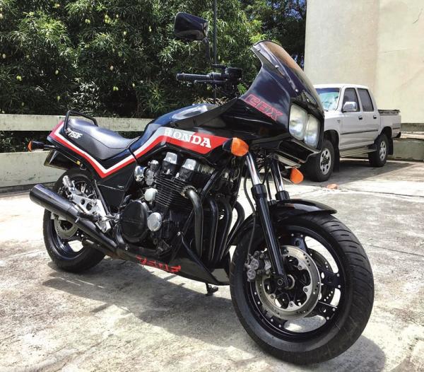 Honda CBX750F