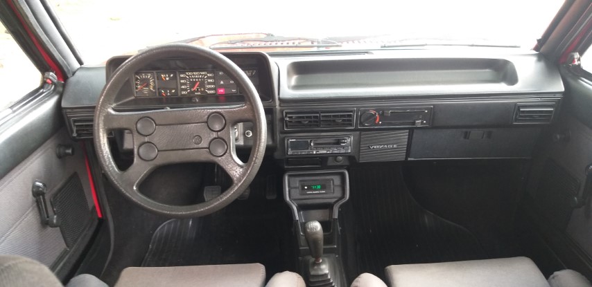 voyage 87 interior