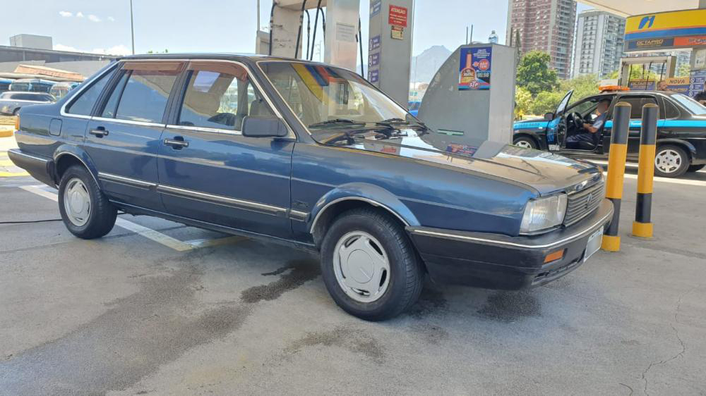 VW/Santana GLS - 1990/1990