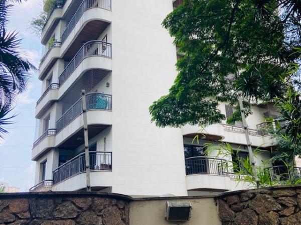 Apartamento 198m² 3 suítes em São Paulo, Campo Belo | Próximo a Estação Campo Belo do Metrô